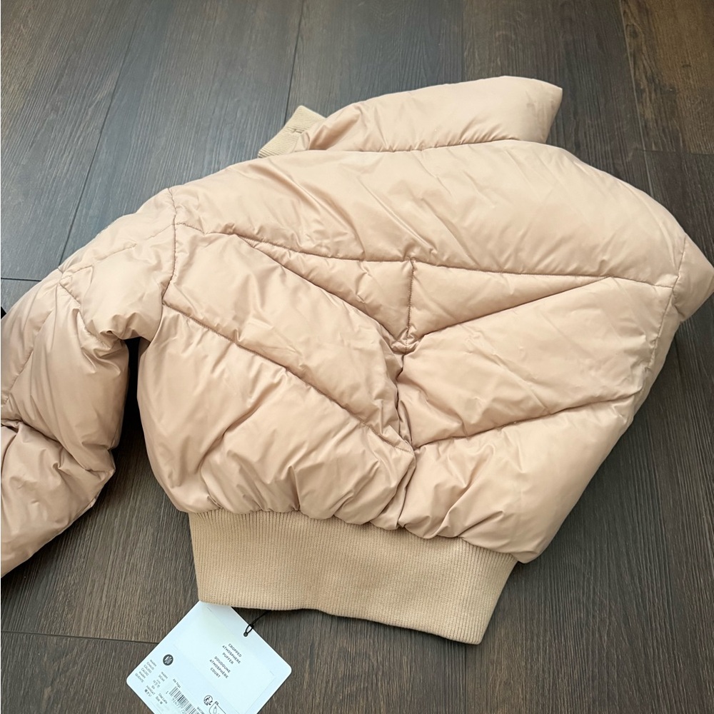 ALO Yoga cropped atmosphere puffer size medium new with tags - Picture 4 of 8
